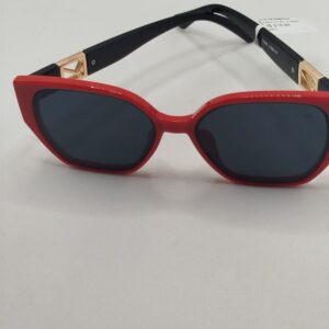 Óculos Solar Vermelho Com Preto Liso Com Detalhe V na Arte Ref.1206436227
