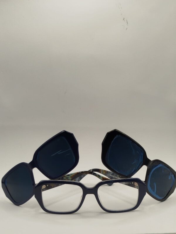Armação Acetato Clip-on Quadrada Azul Com Arte Grossa com Dois Clip-ons P 50 Polarized Ferrovia