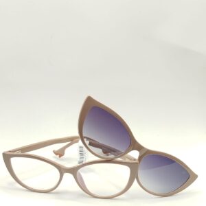 Armação Acetato  Clip-on Gatinho Nude Liso com Detalhe Sapato na Arte Ferrovia. RF.22125800315517145