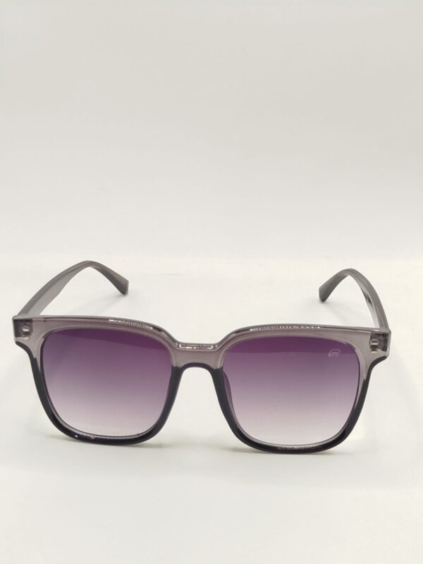 Óculos Solar Quadrado Gatinho Grafite Com Lentes Cinzas. RF. 3212 642831