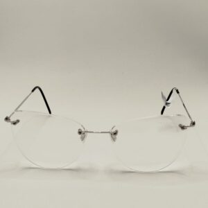 Armação Parafusada Aço Cirurgico Gatinho  Prata Com Arte Acetato preto. Rf. 5201 290049 5617 145 C2