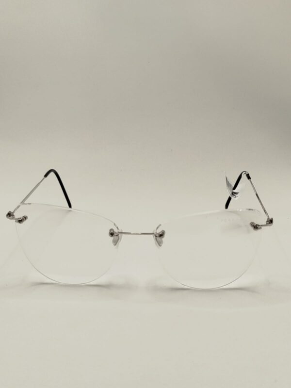 Armação Parafusada Aço Cirurgico Gatinho  Prata Com Arte Acetato preto. Rf. 5201 290049 5617 145 C2